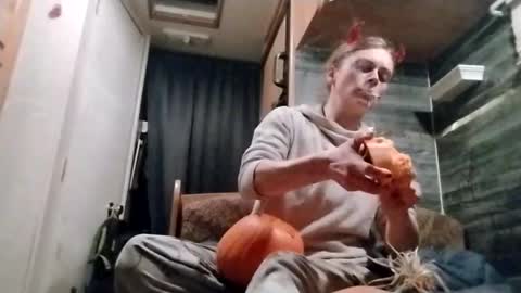 littleleo96 online show from 10.29.25