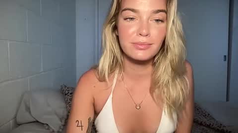 Snapshot of littlemaryjane19 chatting on 03.03.25 Marciabrady online show from 03.03.25