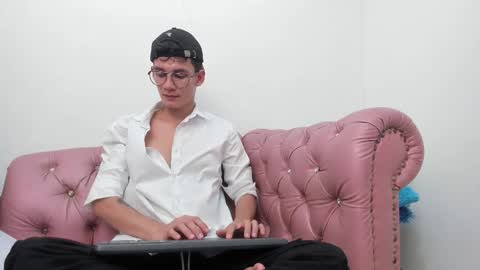 MAX online show from 10.15.25