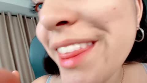 Sarahs Room online show from 10.03.25