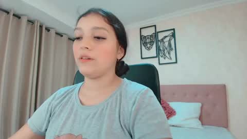 Snapshot of littlemolly_pregnant chatting on 07.18.26 Sarahs Room online show from 07.18.26