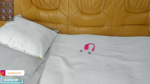 Snapshot of littlepinky77 chatting on 02.17.26 Pinky online show from 02.17.26