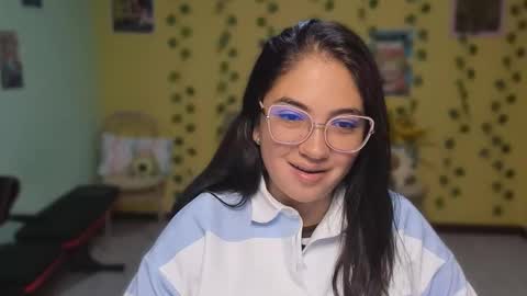 Snapshot of littleprety6969 chatting on 05.11.26 Mia Wednesday to Sunday 730 am to 1030 am Colombian Hour D online show from 05.11.26