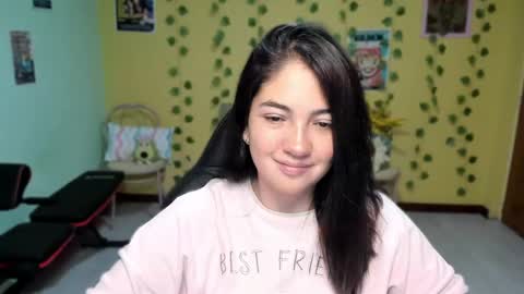 Snapshot of littleprety6969 chatting on 05.15.26 Mia Wednesday to Sunday 730 am to 1030 am Colombian Hour D online show from 05.15.26