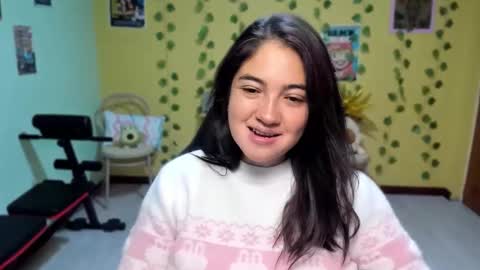 Snapshot of littleprety6969 chatting on 06.07.26 Mia Wednesday to Sunday 730 am to 1030 am Colombian Hour D online show from 06.07.26