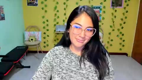 Mia  Wednesday to Sunday 730 am to 1030 am Colombian Hour D online show from 07.27.26
