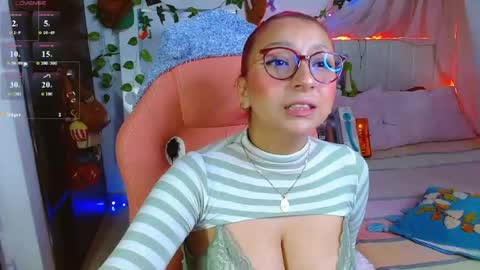 Snapshot of littlerouse_ chatting on 05.02.26 Ruby Rouse online show from 05.02.26