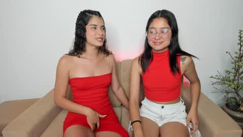 Snapshot of littlesexualworld chatting on 01.10.26 - Eileen - Izzy - Stiven online show from 01.10.26