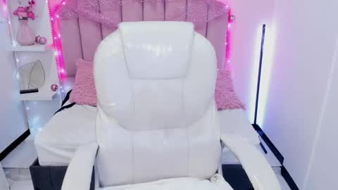 Snapshot of littlesofii chatting on 03.03.26 sofii online show from 03.03.26