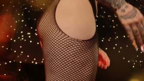 Niki  free tg channel with some photos gifs and info about streams  online show from 01.12.26