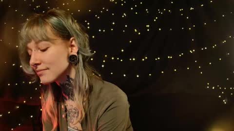 Niki  free tg channel with some photos gifs and info about streams  online show from 01.14.26