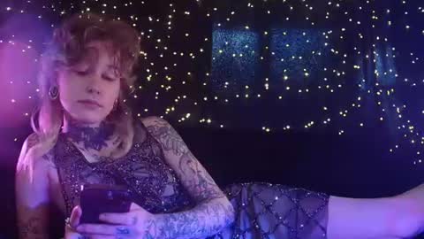 Niki  free tg channel with some photos gifs and info about streams  online show from 07.06.26