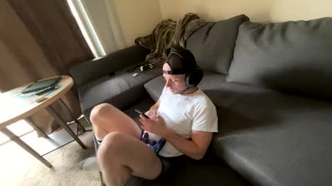 Snapshot of littlethiqself chatting on 10.28.25 Anon interracial gay fuck online show from 10.28.25