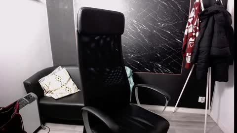 Snapshot of littleviki_ chatting on 01.27.25 Viki online show from 01.27.25