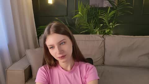 Snapshot of livia_place chatting on 05.20.26 Livia online show from 05.20.26