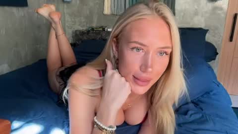 olivia online show from 04.14.26