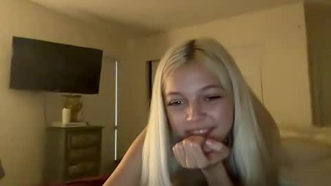 Snapshot of livvybunny chatting on 07.21.26 Livvy online show from 07.21.26