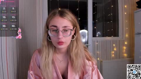 My name is Livy Nice to meet you  Thumbs up please its important online show from 01.18.25