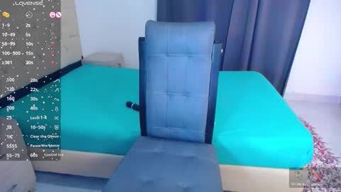 Snapshot of liyssa chatting on 11.21.25 Lissa 3 online show from 11.21.25