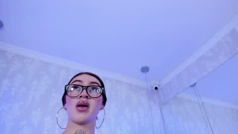 Snapshot of liz_lunna chatting on 07.29.26 LIZ LUNNA online show from 07.29.26