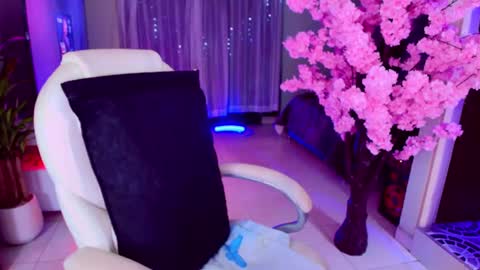 Liza Goth online show from 10.07.25