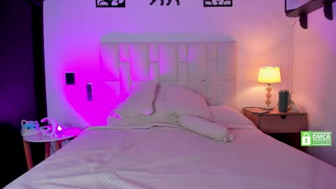 Snapshot of lizamaranth1 chatting on 10.12.25 liz online show from 10.12.25