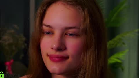 Snapshot of lizbethcoll chatting on 12.14.24 Sunnheart online show from 12.14.24