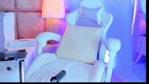 Snapshot of lizxy01 chatting on 02.07.26 Liz online show from 02.07.26