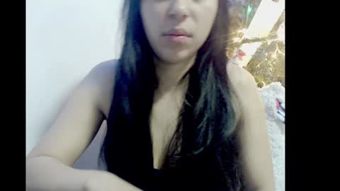 Snapshot of lizz1305 chatting on 12.20.24 lizz1305 online show from 12.20.24