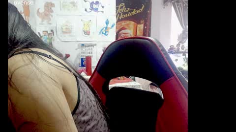 Snapshot of lizz1305 chatting on 12.01.25 lizz1305 online show from 12.01.25