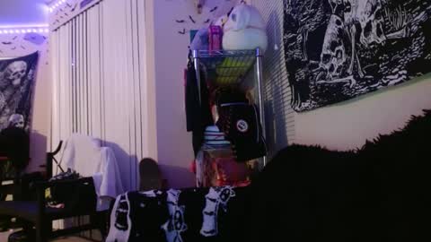 Lizz  online show from 09.21.25