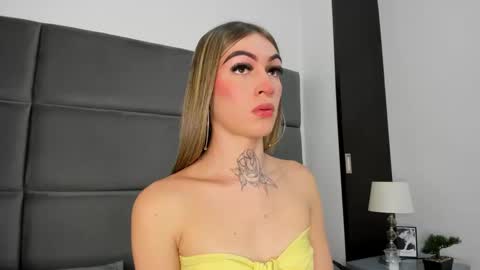 Snapshot of lizz_luna chatting on 09.29.25 lizz_luna online show from 09.29.25