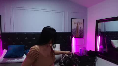 Snapshot of lizz_tender chatting on 02.12.25 Lizz  online show from 02.12.25