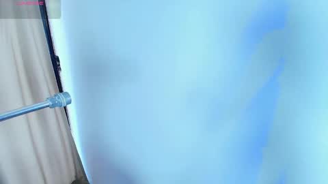 Snapshot of lizz_tender chatting on 10.15.25 Lizz  online show from 10.15.25