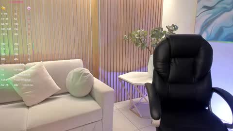 Lizzi  online show from 09.26.25