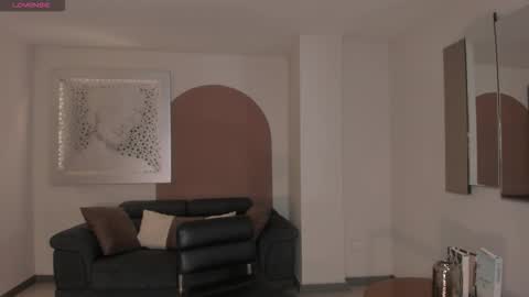 Lizzi  online show from 11.15.25