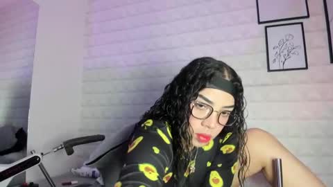  Lizzie  online show from 05.20.26