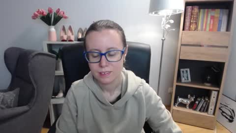 Lizzy online show from 11.18.25