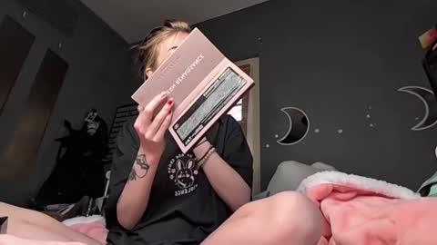 lizzybunny online show from 12.13.24