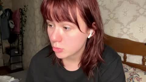 Snapshot of llevella chatting on 08.04.26 Sevy online show from 08.04.26