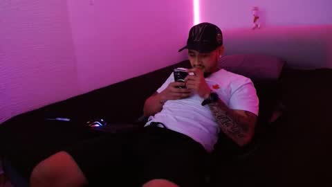 Snapshot of lliamm_2 chatting on 01.26.25 lliamm 2 online show from 01.26.25