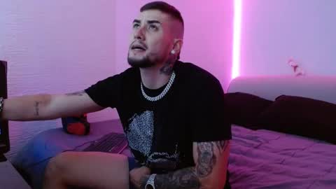 Snapshot of lliamm_2 chatting on 01.30.25 lliamm 2 online show from 01.30.25