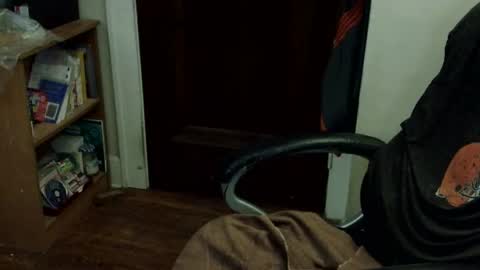 loades182025 online show from 04.15.26