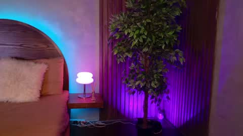  LOANA  online show from 06.29.26