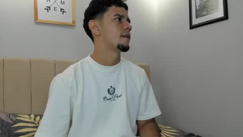 Snapshot of logan_9_ chatting on 05.04.26 logan online show from 05.04.26