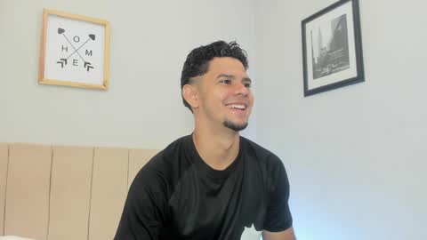 Snapshot of logan_9_ chatting on 05.26.26 logan online show from 05.26.26