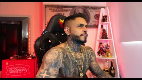 logan_hugh8 online show from 12.27.24