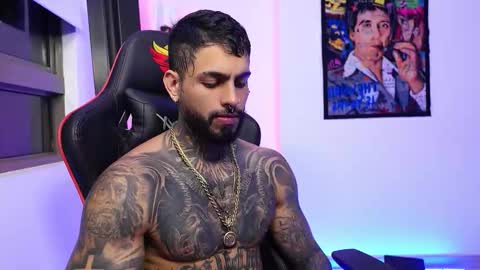 logan_hugh8 online show from 11.15.25