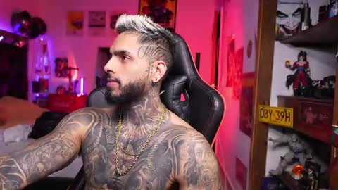 logan_hugh8 online show from 04.08.26