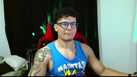 Snapshot of loganandrwz chatting on 02.13.26 Loganandrwz online show from 02.13.26